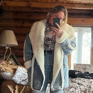 Wrangler Lainey Wilson Denim Sherpa Oversized Jacket